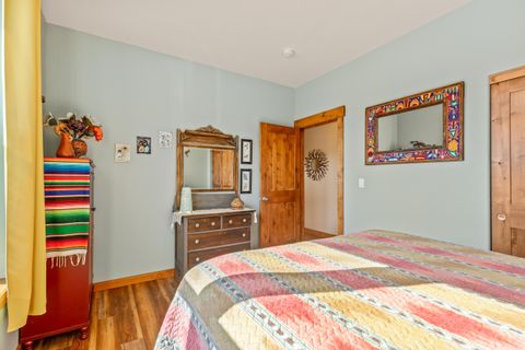 Tiny photo for 561 SE Stearns Road, Prineville, OR 97754 (MLS # 220220052)