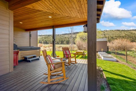 Tiny photo for 561 SE Stearns Road, Prineville, OR 97754 (MLS # 220220052)