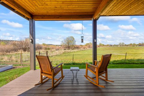 Tiny photo for 561 SE Stearns Road, Prineville, OR 97754 (MLS # 220220052)