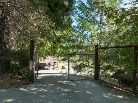 Tiny photo for 11926 Galice Road, Merlin, OR 97532 (MLS # 220212010)