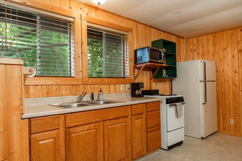 Tiny photo for 11926 Galice Road, Merlin, OR 97532 (MLS # 220212010)