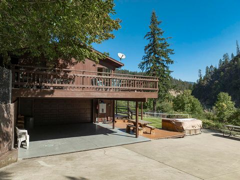 Tiny photo for 11926 Galice Road, Merlin, OR 97532 (MLS # 220212010)