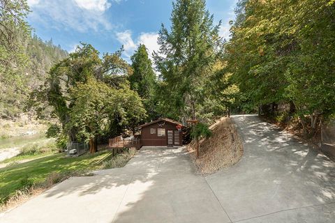 Tiny photo for 11926 Galice Road, Merlin, OR 97532 (MLS # 220212010)