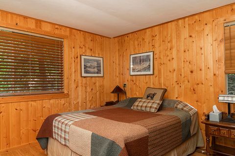 Tiny photo for 11926 Galice Road, Merlin, OR 97532 (MLS # 220212010)