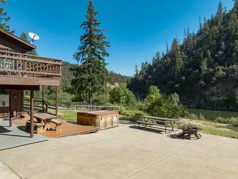 Tiny photo for 11926 Galice Road, Merlin, OR 97532 (MLS # 220212010)