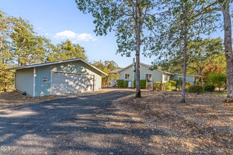 Photo of 455 Crystal Drive, Grants Pass, OR 97527 (MLS # 220228650)