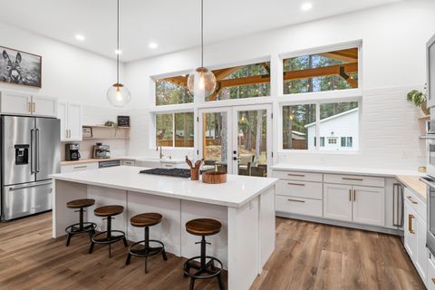 Tiny photo for 17133 Norwalk Road, Bend, OR 97707 (MLS # 220217034)