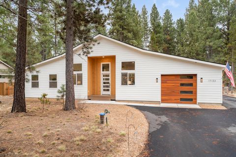 Tiny photo for 17133 Norwalk Road, Bend, OR 97707 (MLS # 220217034)