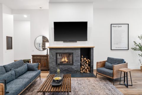 Tiny photo for 17133 Norwalk Road, Bend, OR 97707 (MLS # 220217034)