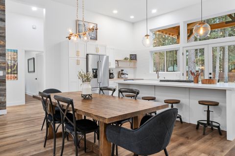 Tiny photo for 17133 Norwalk Road, Bend, OR 97707 (MLS # 220217034)