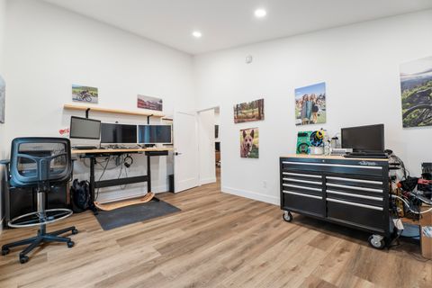 Tiny photo for 17133 Norwalk Road, Bend, OR 97707 (MLS # 220217034)