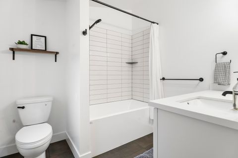 Tiny photo for 17133 Norwalk Road, Bend, OR 97707 (MLS # 220217034)