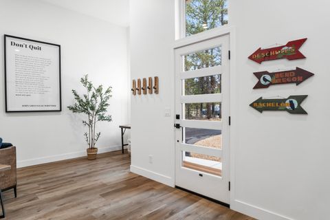 Tiny photo for 17133 Norwalk Road, Bend, OR 97707 (MLS # 220217034)