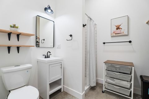 Tiny photo for 17133 Norwalk Road, Bend, OR 97707 (MLS # 220217034)