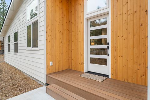 Tiny photo for 17133 Norwalk Road, Bend, OR 97707 (MLS # 220217034)