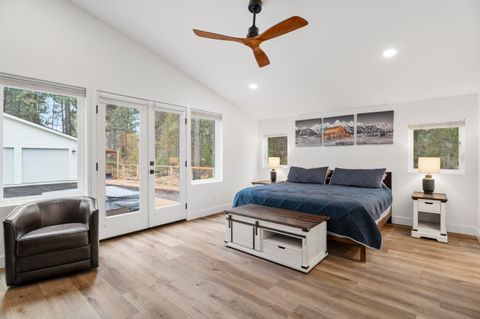 Tiny photo for 17133 Norwalk Road, Bend, OR 97707 (MLS # 220217034)