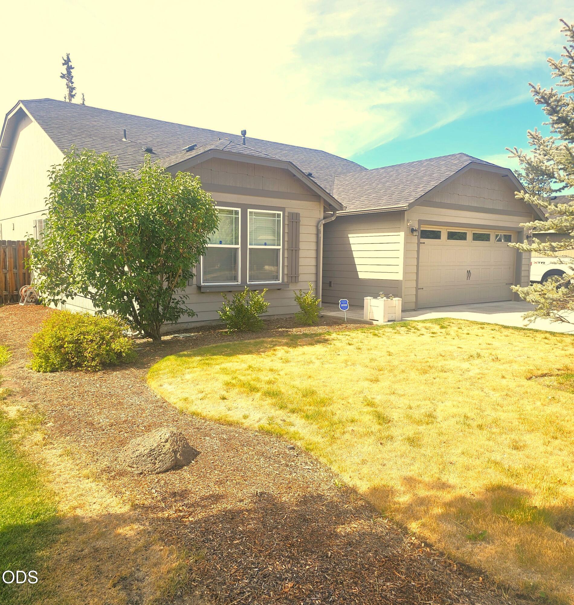 3176 SW Evergreen Avenue