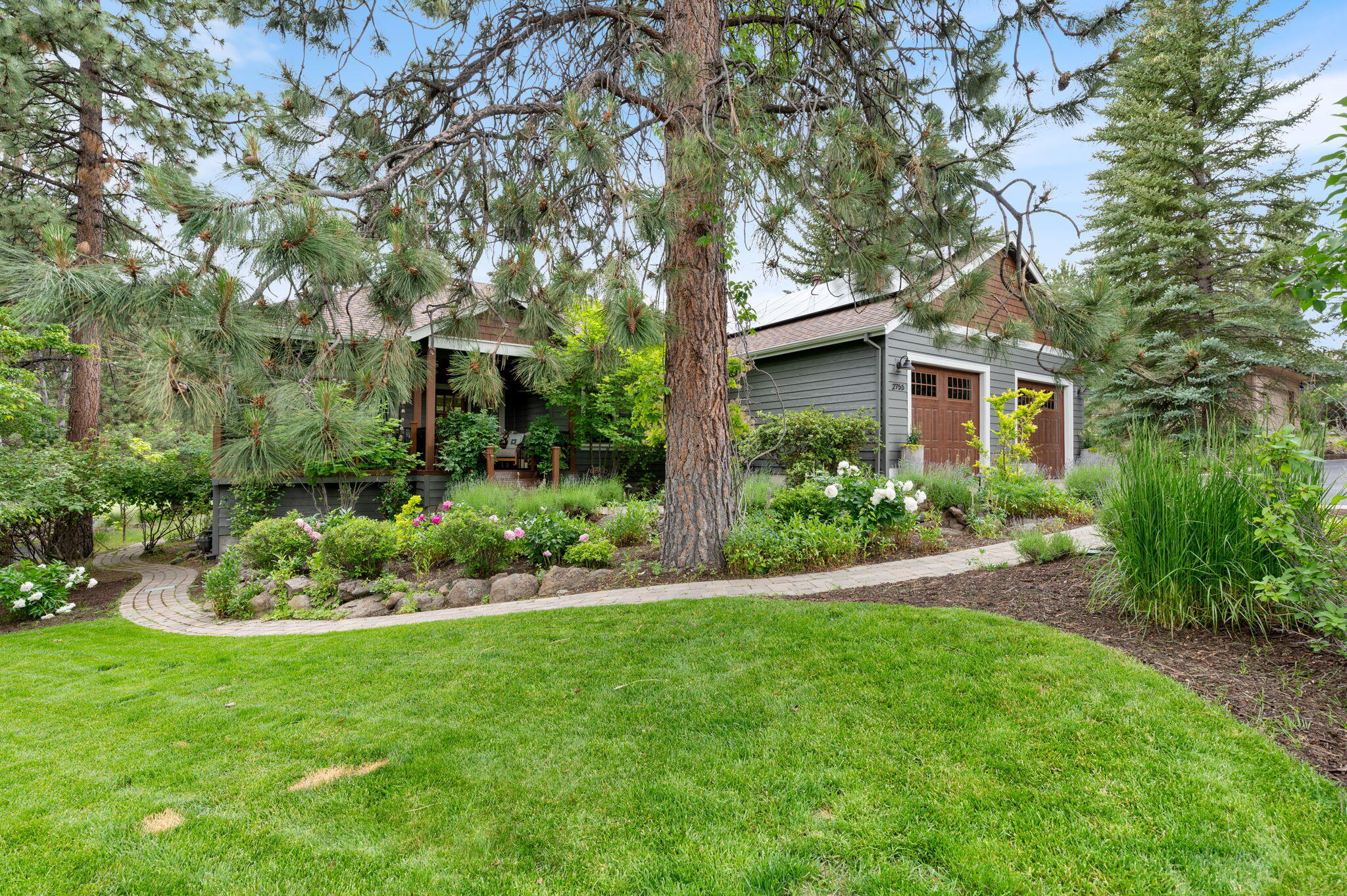 2755 NW Champion Circle