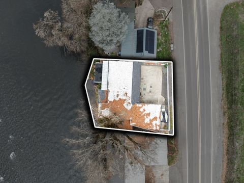 Tiny photo for 2400 Rogue River Highway, Gold Hill, OR 97525 (MLS # 220212702)