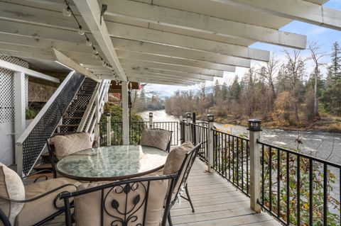 Tiny photo for 2400 Rogue River Highway, Gold Hill, OR 97525 (MLS # 220212702)