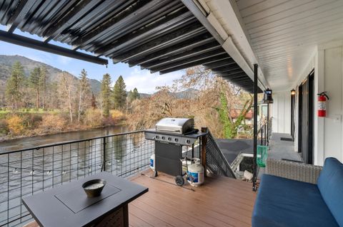 Tiny photo for 2400 Rogue River Highway, Gold Hill, OR 97525 (MLS # 220212702)