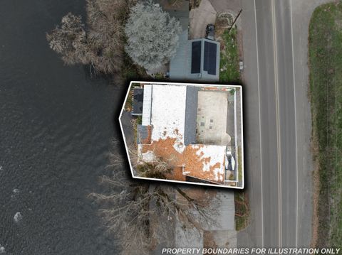 Tiny photo for 2400 Rogue River Highway, Gold Hill, OR 97525 (MLS # 220212702)