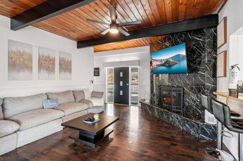 Tiny photo for 2400 Rogue River Highway, Gold Hill, OR 97525 (MLS # 220212702)