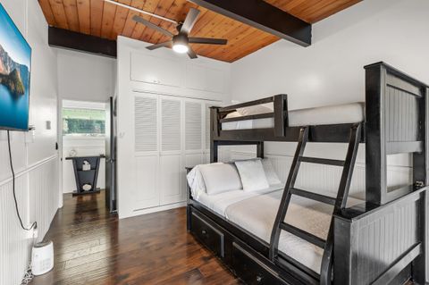 Tiny photo for 2400 Rogue River Highway, Gold Hill, OR 97525 (MLS # 220212702)