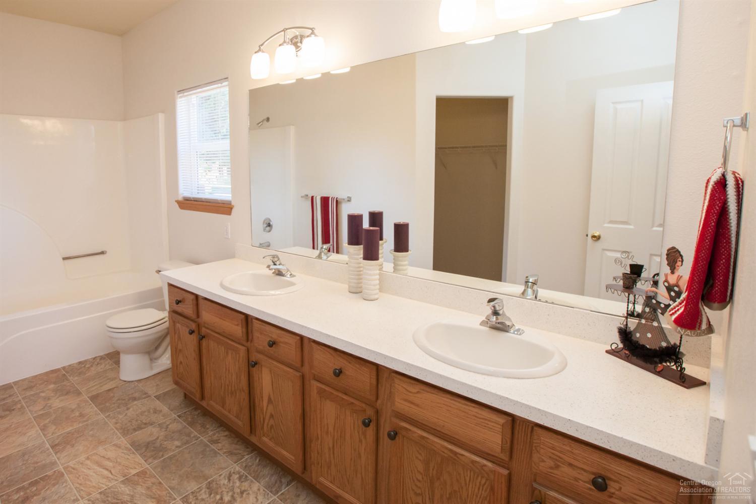 Larkspur - Residential