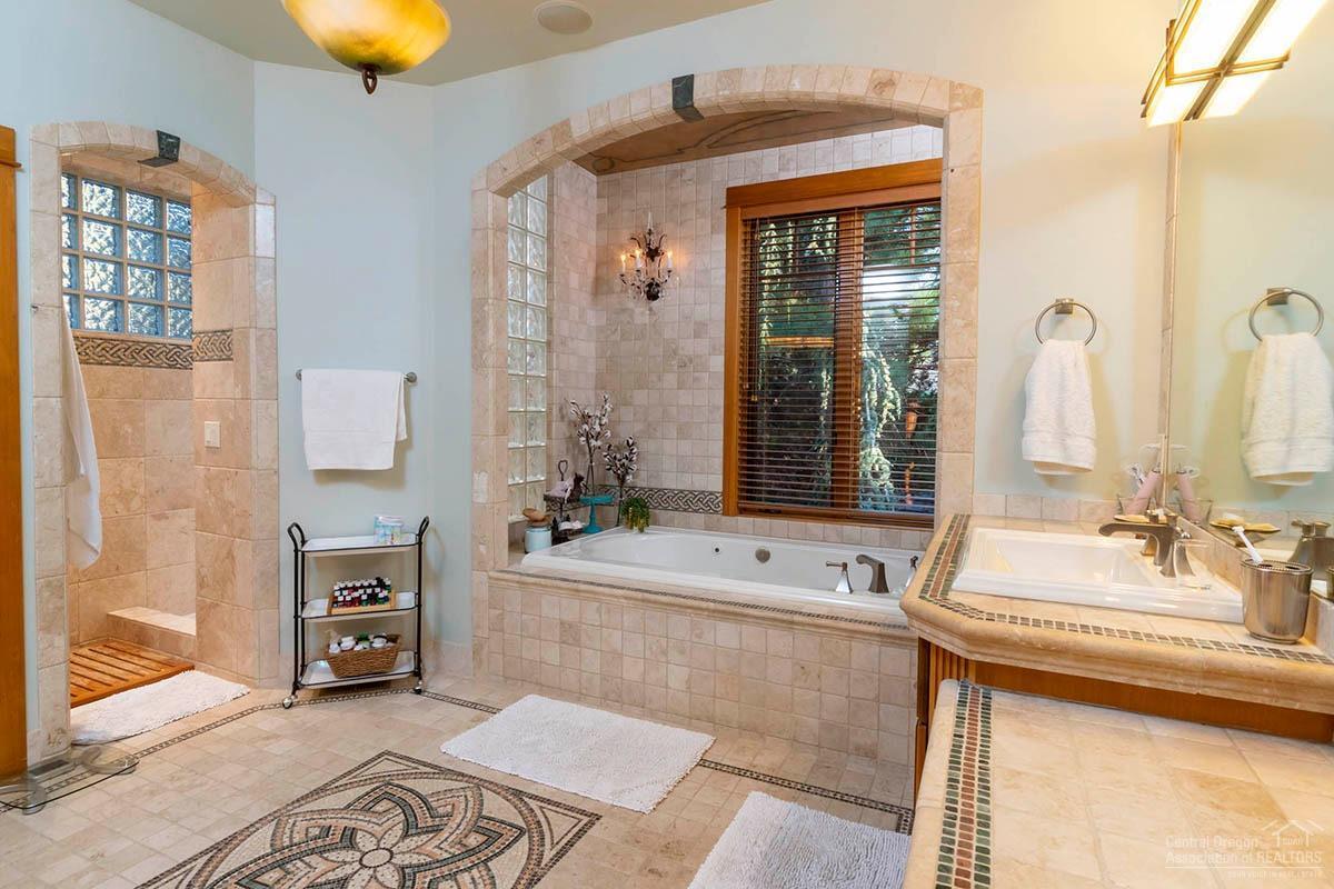 Awbrey Butte - Residential