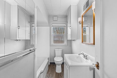 Tiny photo for 793 Marshall Avenue, Medford, OR 97501 (MLS # 220214022)