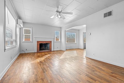 Tiny photo for 793 Marshall Avenue, Medford, OR 97501 (MLS # 220214022)