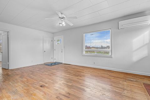 Tiny photo for 793 Marshall Avenue, Medford, OR 97501 (MLS # 220214022)