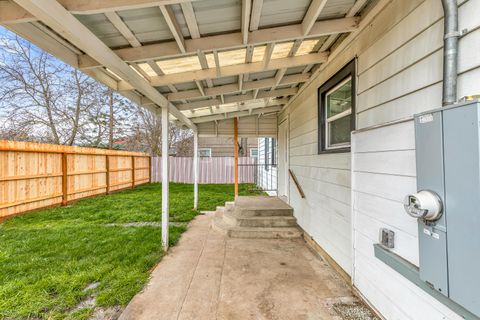 Tiny photo for 793 Marshall Avenue, Medford, OR 97501 (MLS # 220214022)