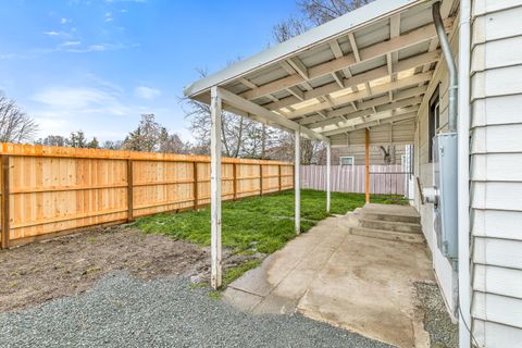 Tiny photo for 793 Marshall Avenue, Medford, OR 97501 (MLS # 220214022)