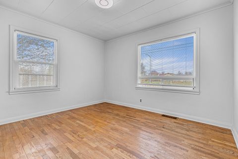 Tiny photo for 793 Marshall Avenue, Medford, OR 97501 (MLS # 220214022)