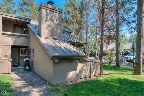 Tiny photo for 17636 Tennis Village Court #31, Sunriver, OR 97707 (MLS # 220226932)