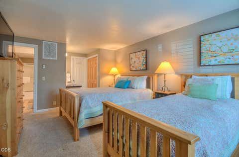 Tiny photo for 17636 Tennis Village Court #31, Sunriver, OR 97707 (MLS # 220226932)