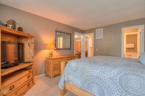 Tiny photo for 17636 Tennis Village Court #31, Sunriver, OR 97707 (MLS # 220226932)