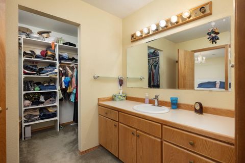 Tiny photo for 69341 Silver Spur Spur, Sisters, OR 97759 (MLS # 220212648)