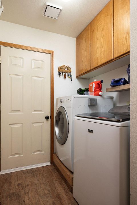 Tiny photo for 69341 Silver Spur Spur, Sisters, OR 97759 (MLS # 220212648)