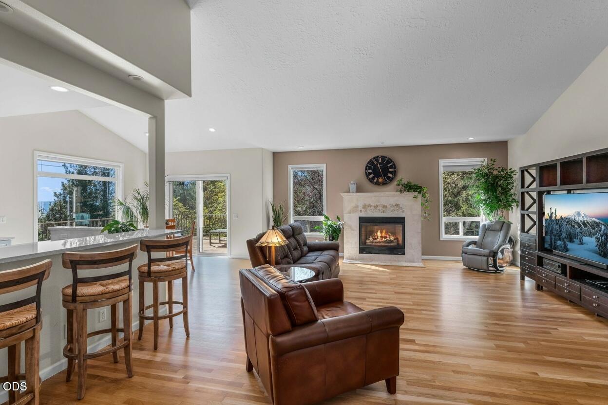 1154 NW Redfield Circle