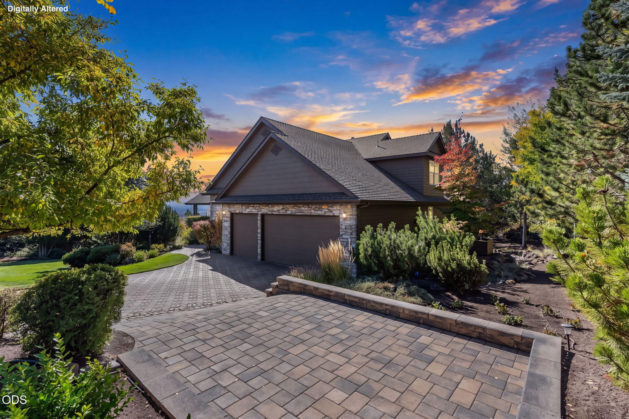1154 NW Redfield Circle