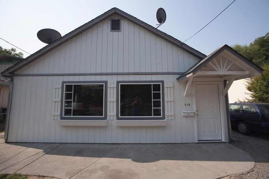 Come see this newly renovated home for a VERY affordable price. New paint, new roof, new flooring. Ready to move in. (new roof on house coming- its been ordered but waiting for the contractors schedule) New gas stove for heat.