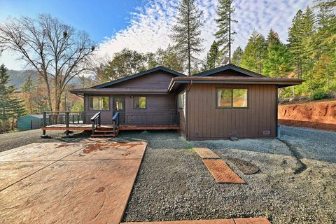 Tiny photo for 4866 Galice Road, Merlin, OR 97532 (MLS # 220212249)