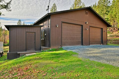 Tiny photo for 4866 Galice Road, Merlin, OR 97532 (MLS # 220212249)