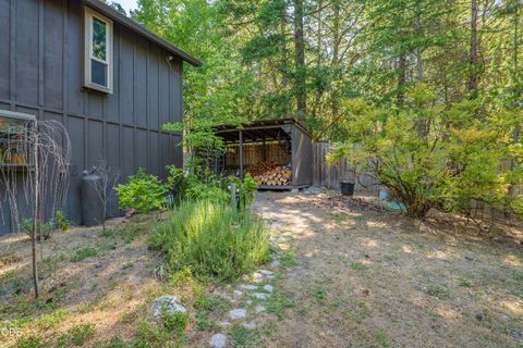 Tiny photo for 475 Penny Lane, Grants Pass, OR 97527 (MLS # 220224464)