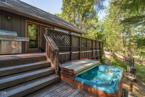 Tiny photo for 475 Penny Lane, Grants Pass, OR 97527 (MLS # 220224464)