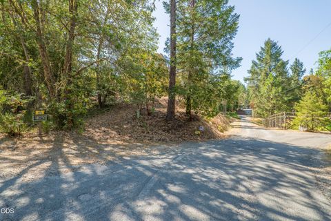 Tiny photo for 475 Penny Lane, Grants Pass, OR 97527 (MLS # 220224464)
