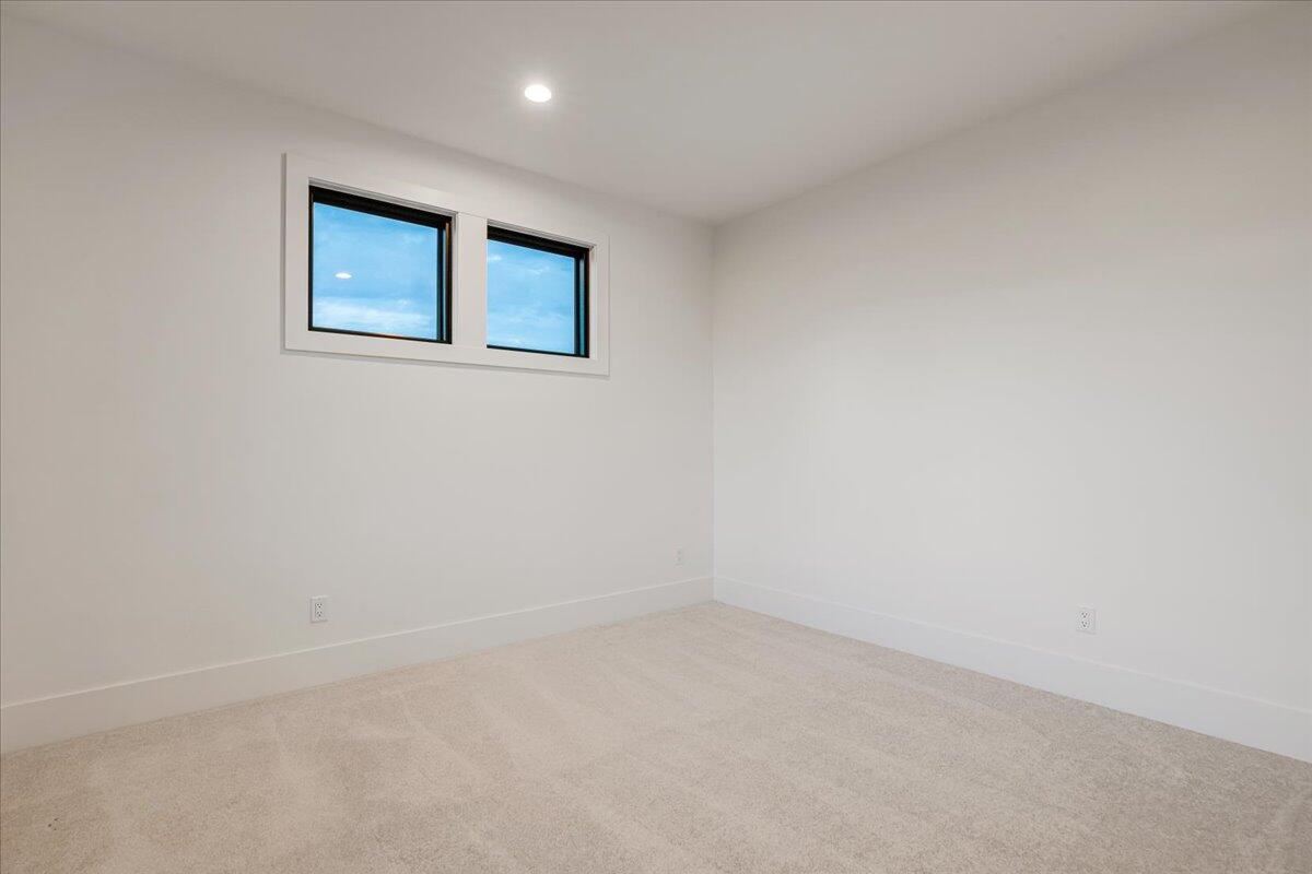 Discovery West Phase 4 - Residential